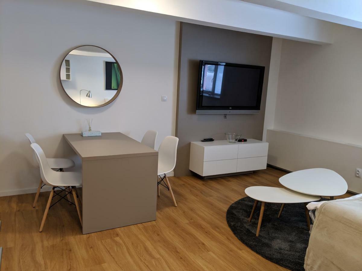 Ap 1 - Apartments 4U Brezinova "Overnight Simply" Hradec Králové Exteriér fotografie