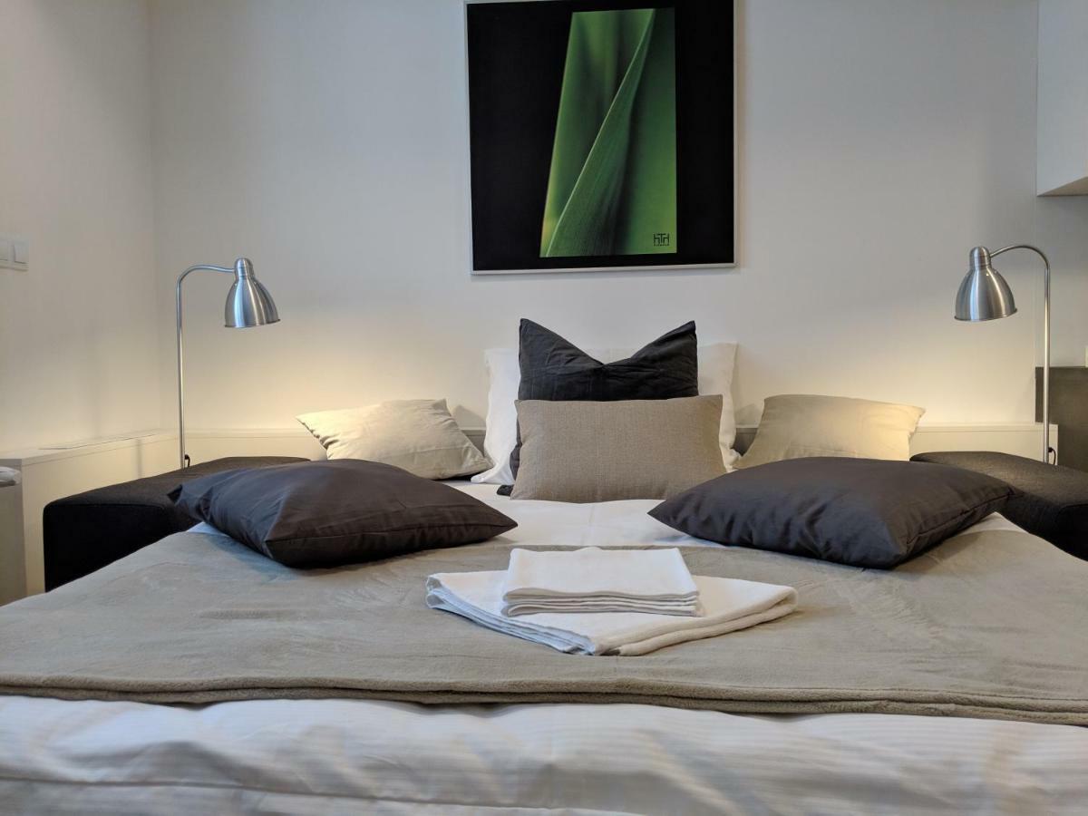 Ap 1 - Apartments 4U Brezinova "Overnight Simply" Hradec Králové Exteriér fotografie