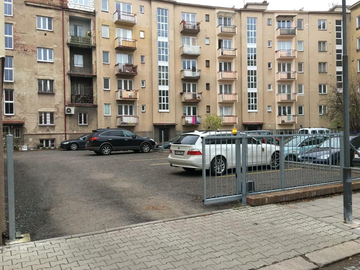 Ap 1 - Apartments 4U Brezinova "Overnight Simply" Hradec Králové Exteriér fotografie